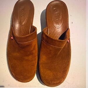 Ecco Women Brown Suede Clogs Or Mules Size 7.5us/38eu